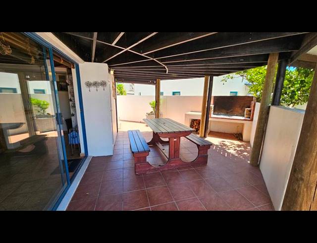 3 BEDROOM TOWNHOUSE FOR SALE IN DWARSKERSBOS